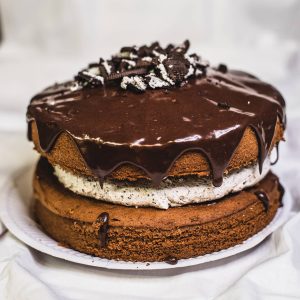 Oreo Drizzle Cake